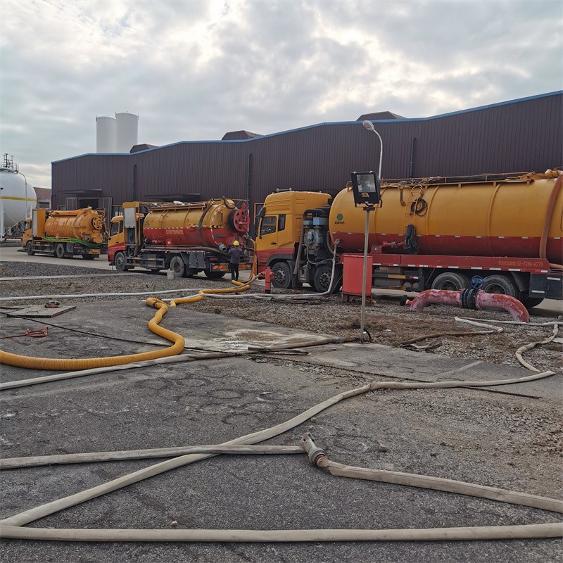 西山污水池清理