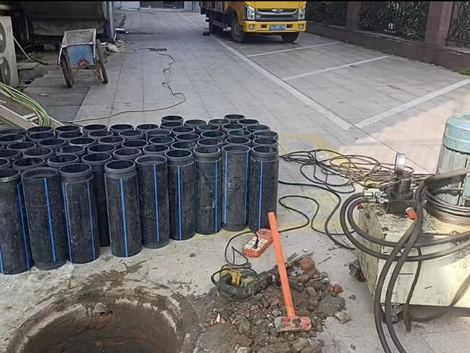 西山PE置换管厂家 DN315置换管 非开挖管短管置换